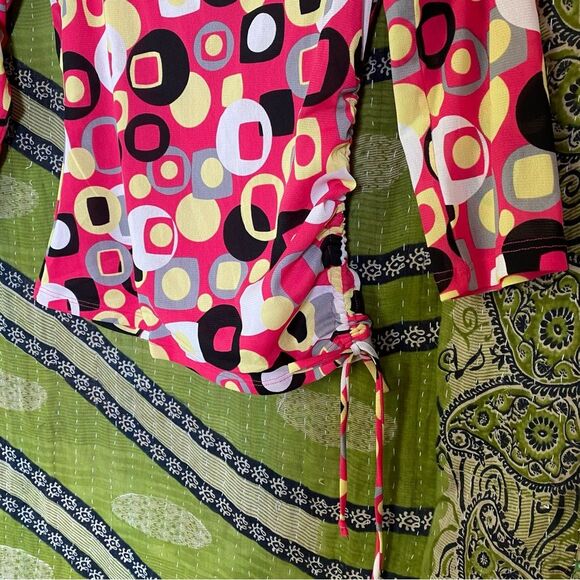 Y2K Beware Bright Pink Abstract Mesh Blouse Size Small - Picture 7 of 16